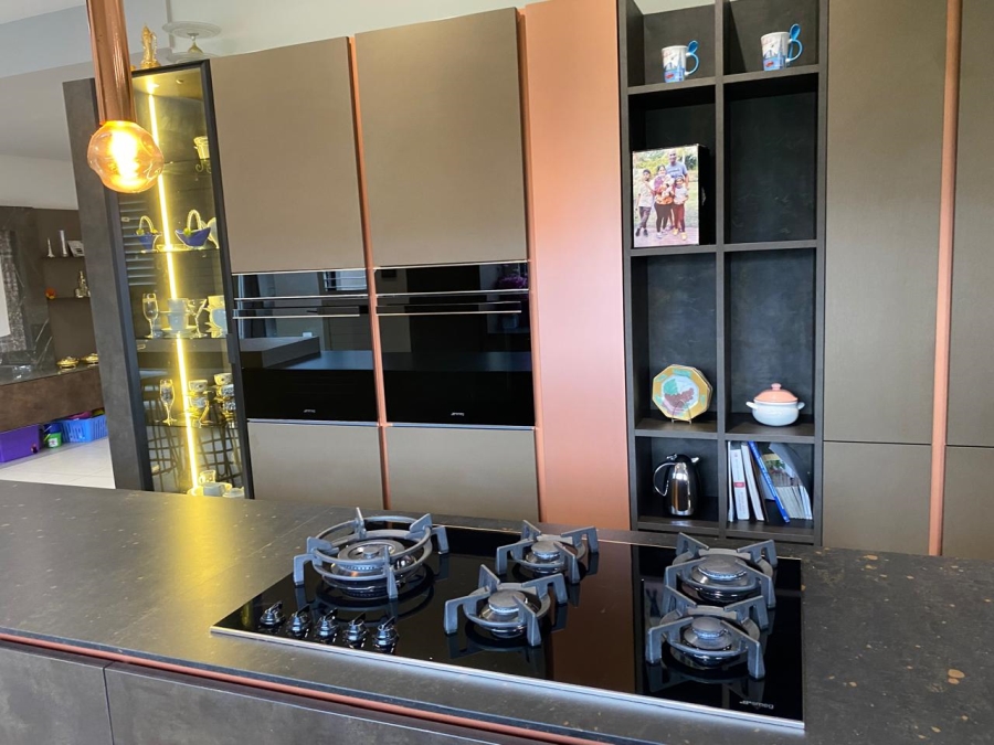 4 Bedroom Property for Sale in Rondebosch East Western Cape